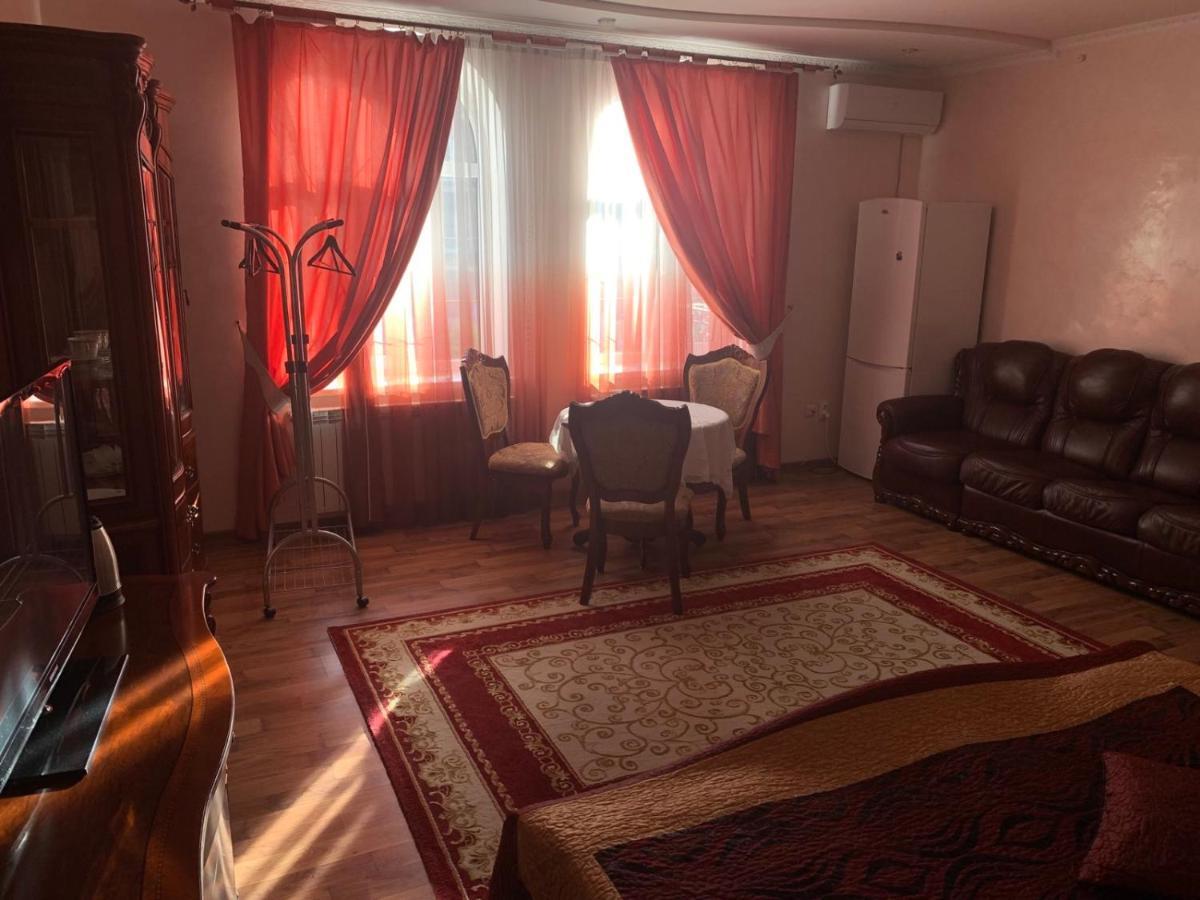 Richky Hotel Truskavets Bagian luar foto