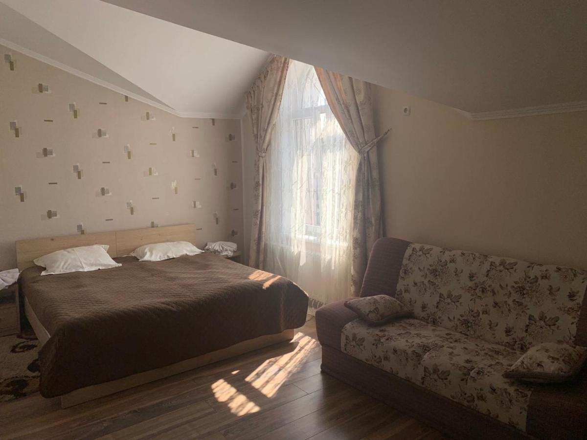 Richky Hotel Truskavets Bagian luar foto