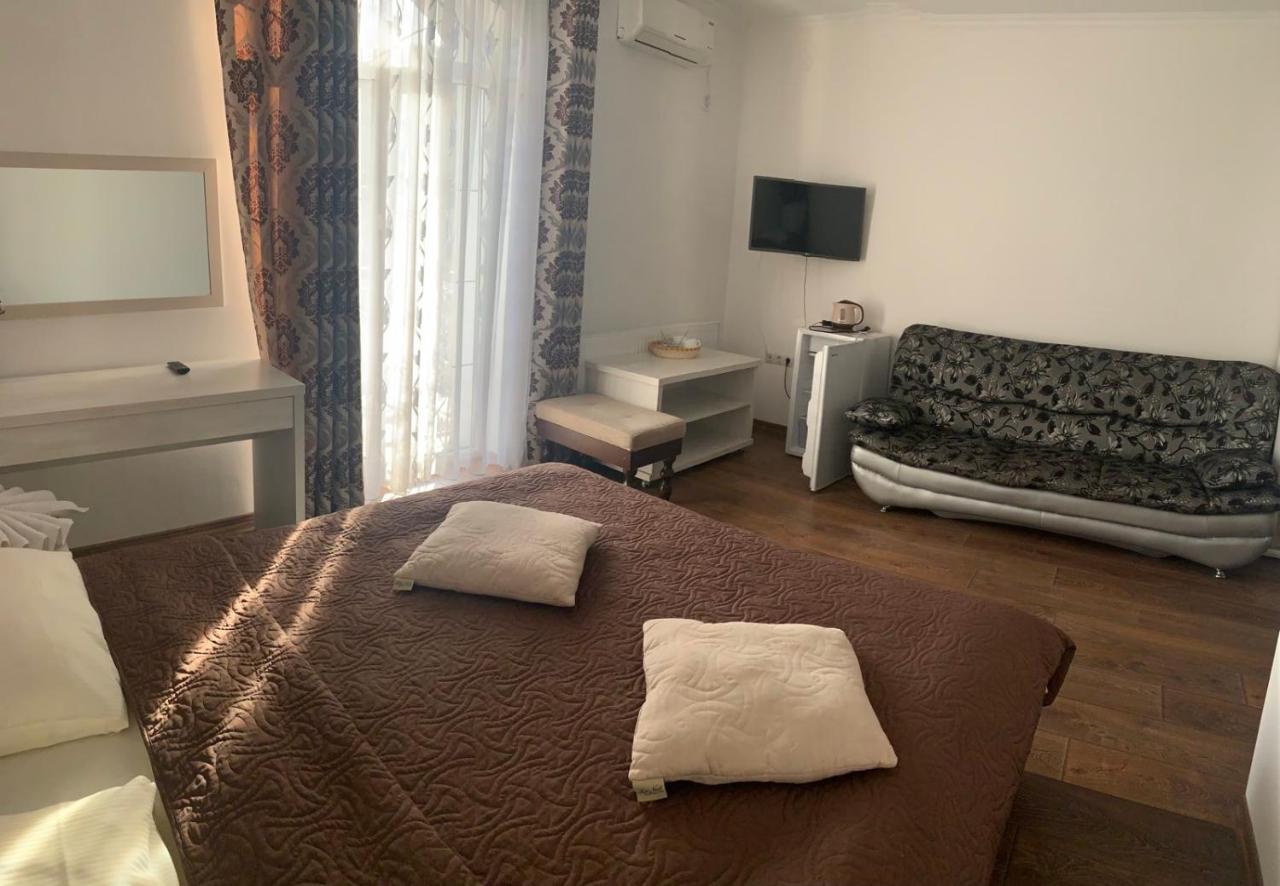 Richky Hotel Truskavets Bagian luar foto