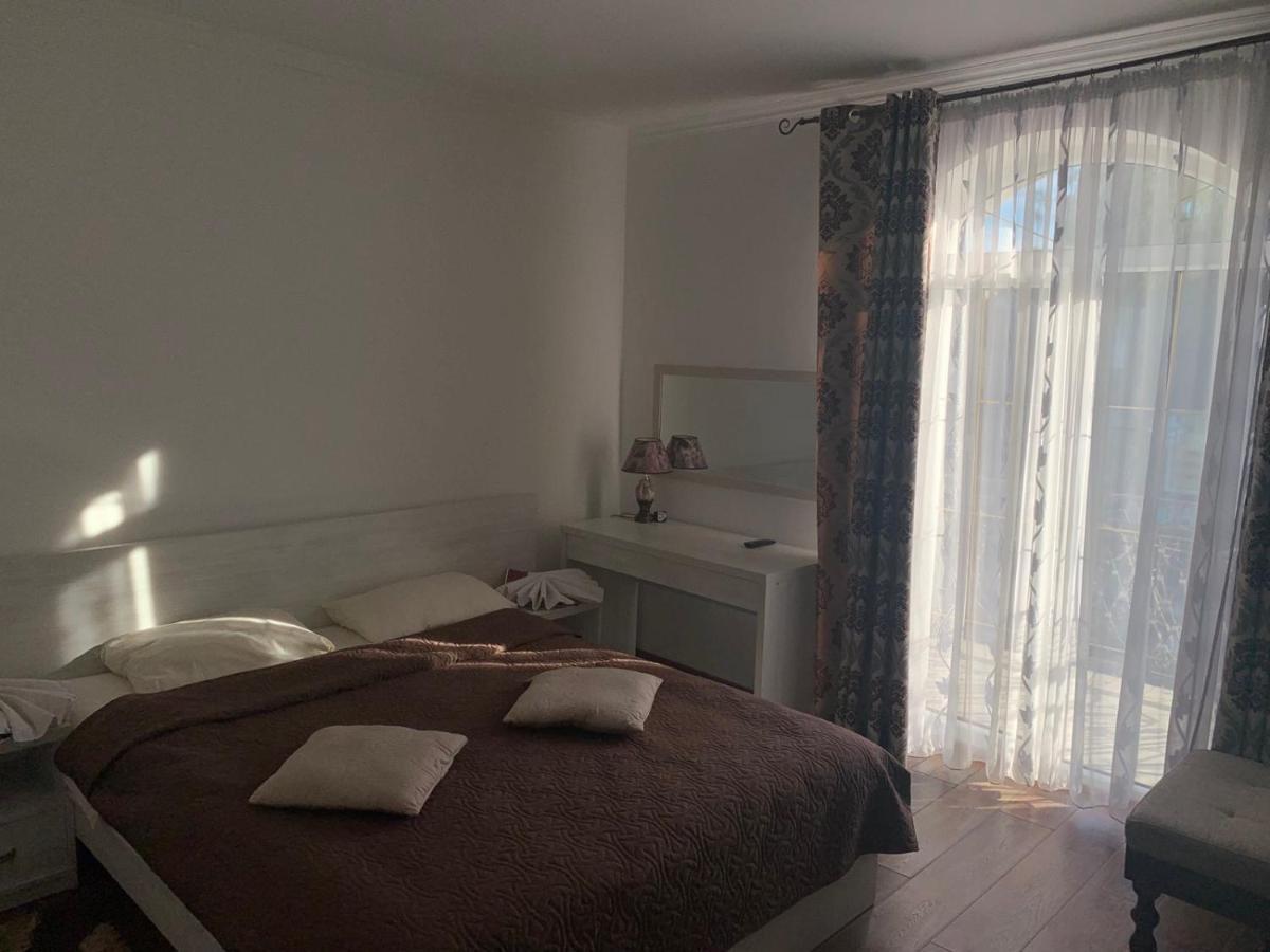 Richky Hotel Truskavets Bagian luar foto